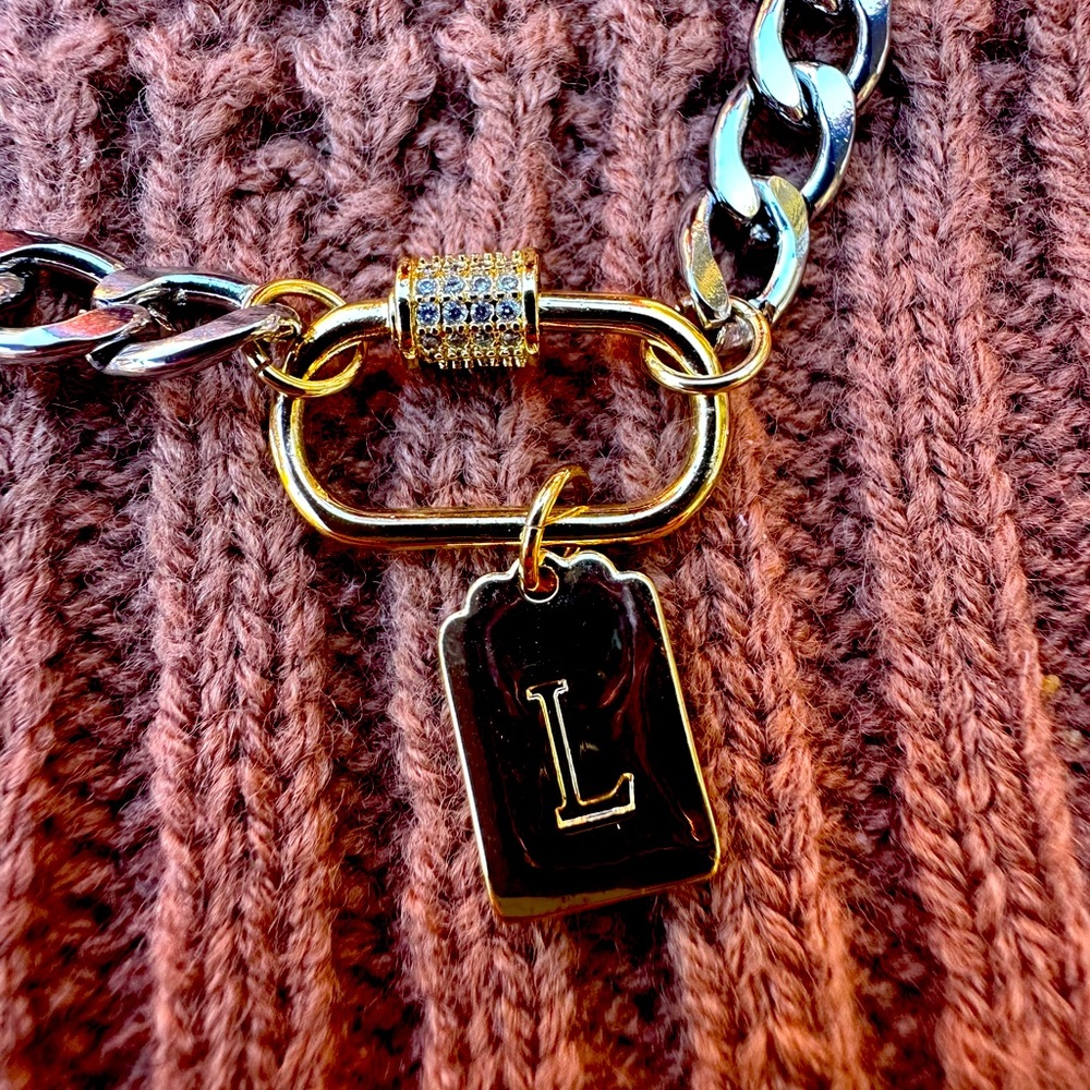 Melania Clara Say my name necklace